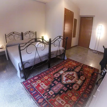 Tra L'etna E Il Mare Bed & Breakfast