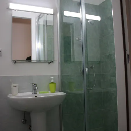 فندق مبيت وإفطار Tra L'etna E Il Mare كاتانيا