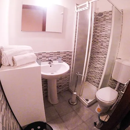 Tra L'etna E Il Mare كاتانيا