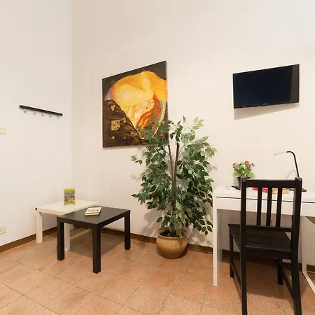 فندق مبيت وإفطار Tra L'etna E Il Mare 3*