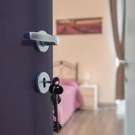 Tra L'etna E Il Mare فندق مبيت وإفطار كاتانيا