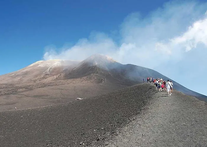 Tra L'etna E Il Mare Bed and Breakfast 3*