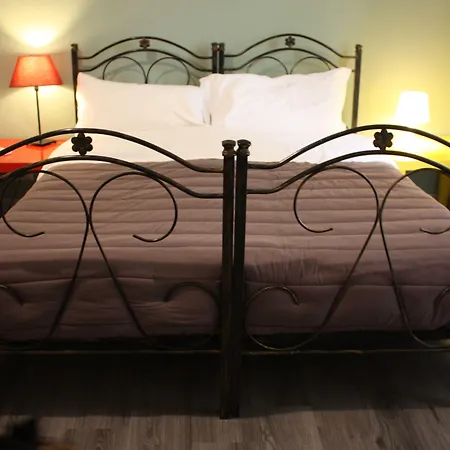 Oda ve Kahvaltı Tra L'etna E Il Mare 3*