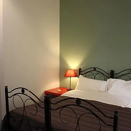 Tra L'etna E Il Mare فندق مبيت وإفطار 3*
