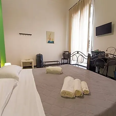 فندق مبيت وإفطار Tra L'etna E Il Mare كاتانيا