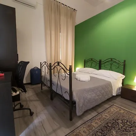 Oda ve Kahvaltı Tra L'etna E Il Mare Katanya