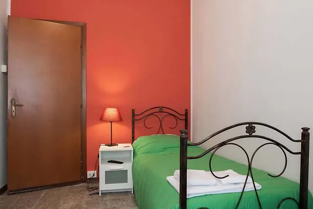Couette-café Tra L'etna E Il Mare 3*